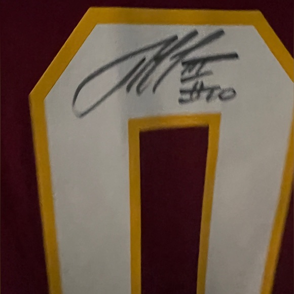Autographed Redskins Robert Griffin III Jersey - Picture 2 of 3